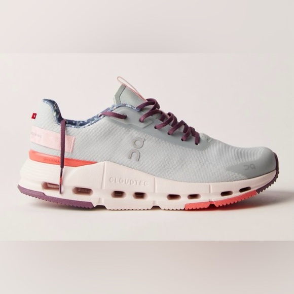 FP Movement x On Cloudnova Form 2 Sneakers - Picture 3 of 12